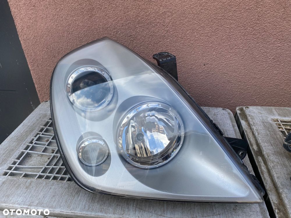 lampa rexton I prawa eu cała - 1
