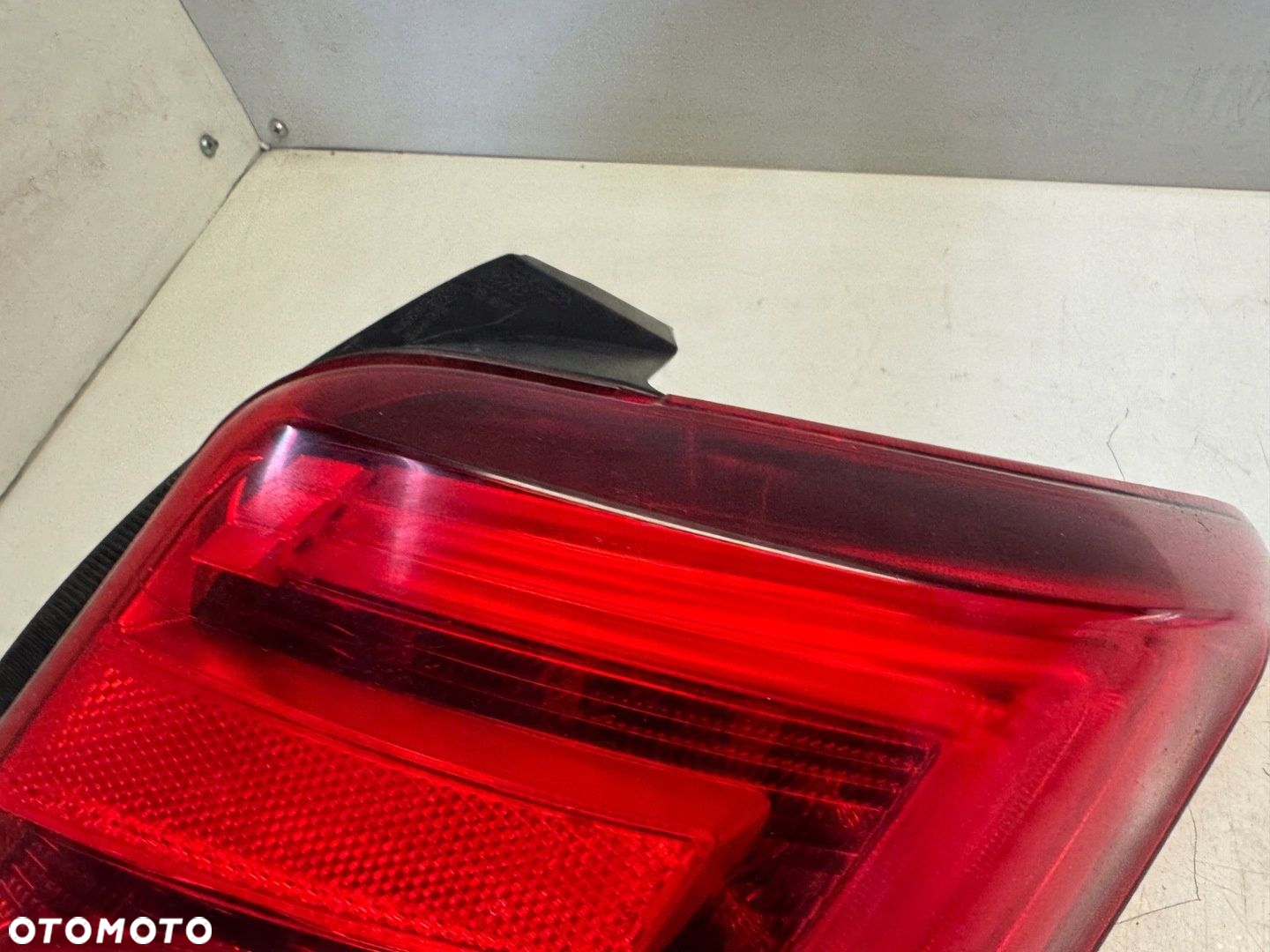 TOYOTA YARIS III LIFT LAMPA PRAWY TYŁ LED - 3