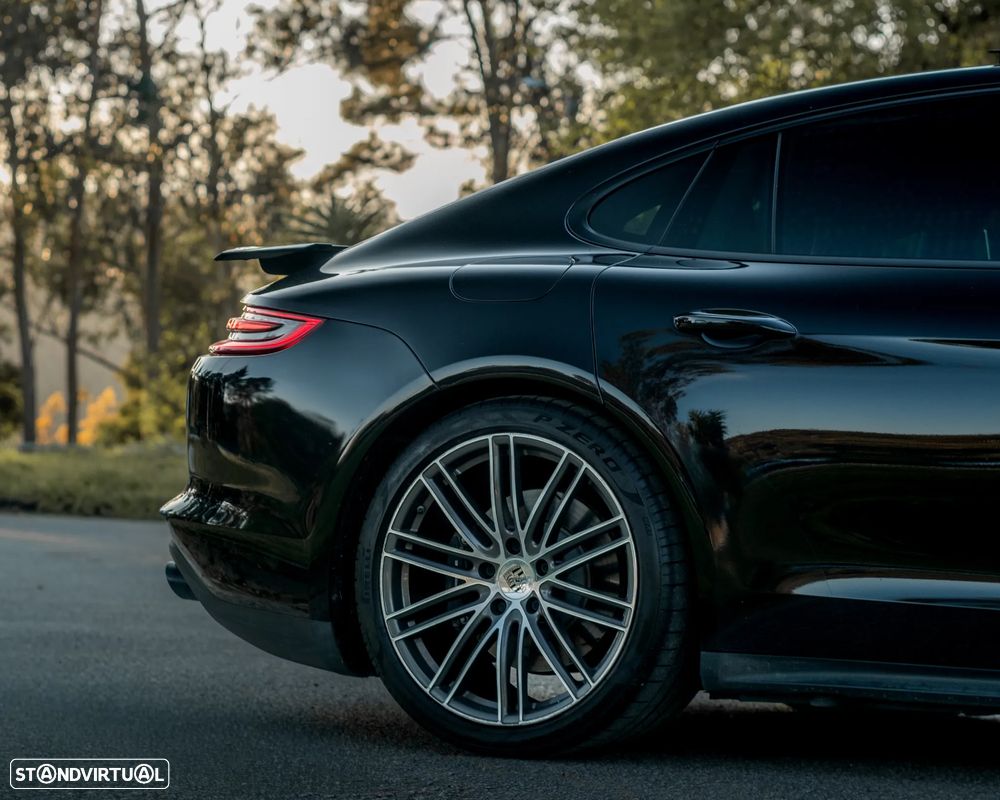 Porsche Panamera 4 E-Hybrid Executive - 3