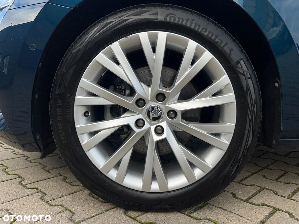 Skoda Superb 2.0 TDI SCR Style DSG - 38