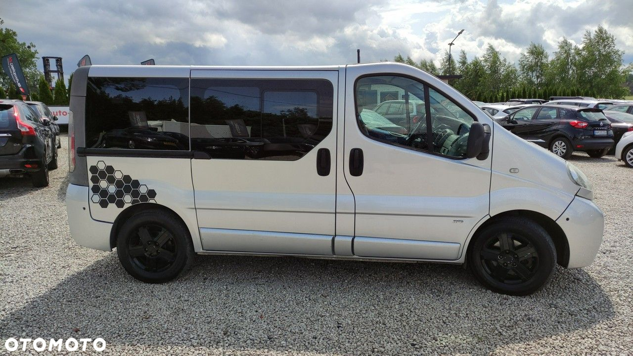 Opel Vivaro - 12