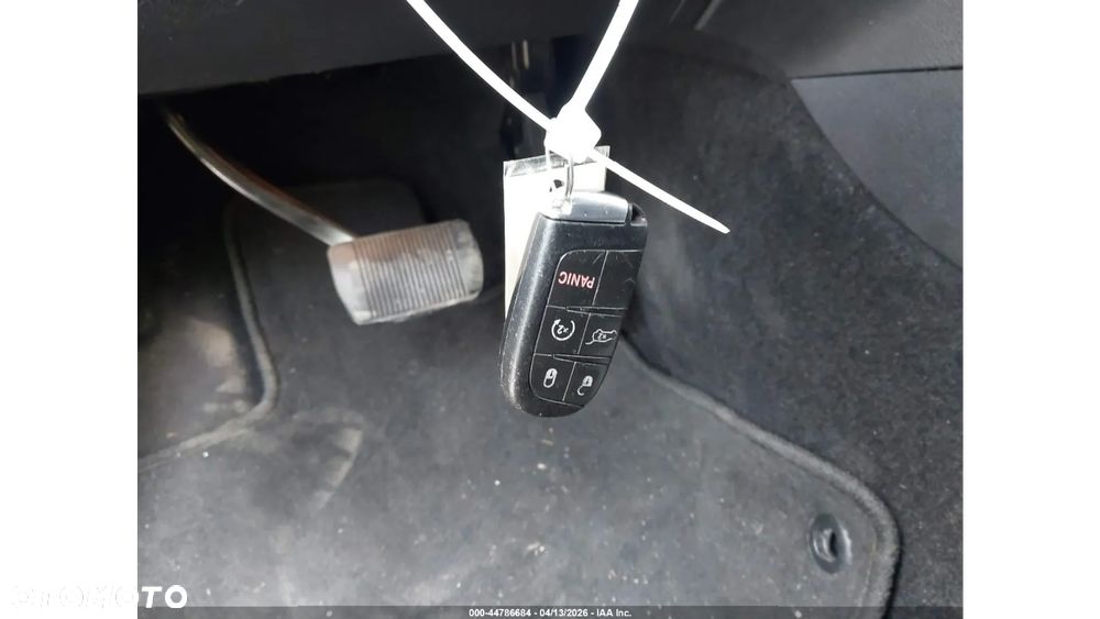 Jeep Grand Cherokee - 14