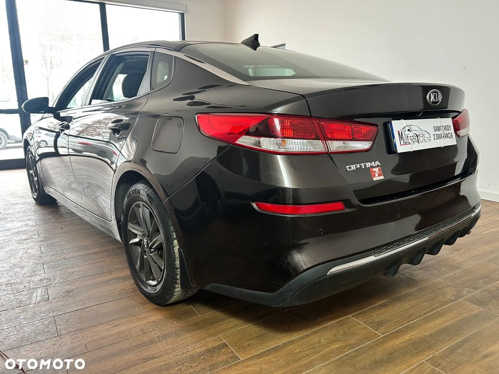 Kia Optima 2.0 M - 4
