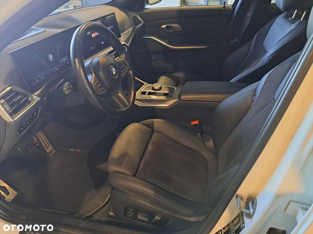 BMW Seria 3 330i xDrive M Sport sport - 9