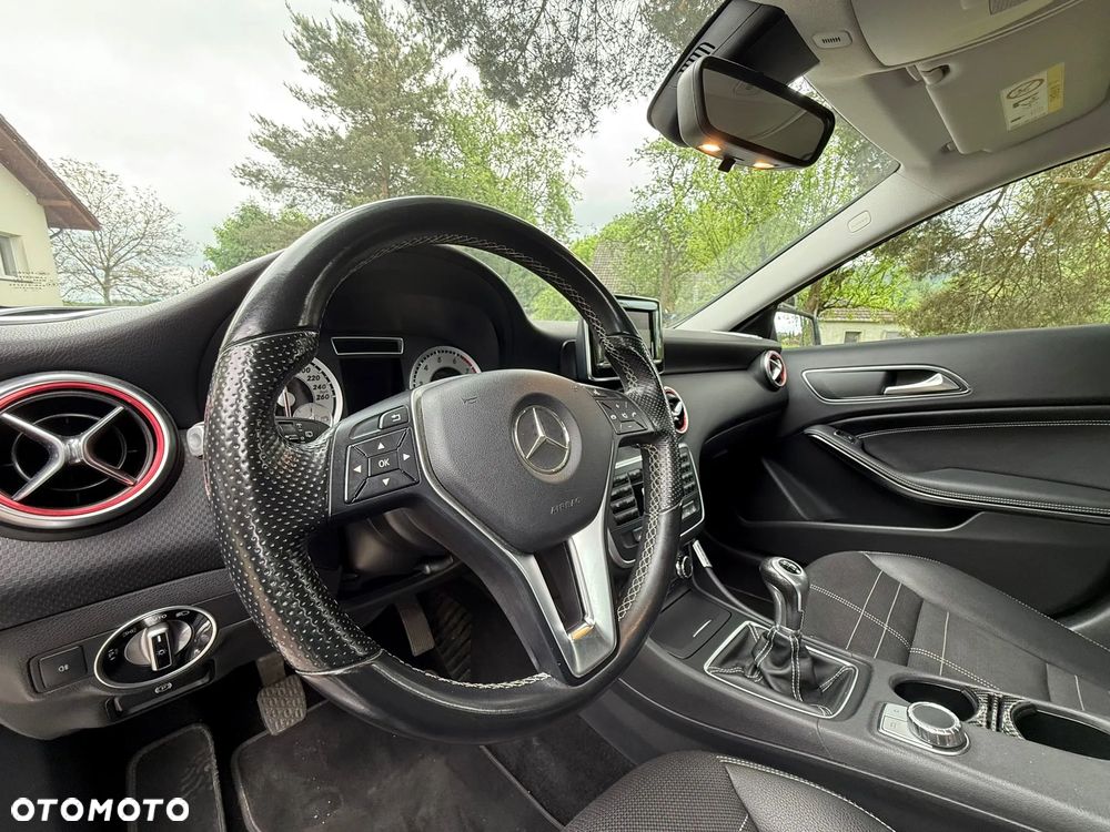 Mercedes-Benz Klasa A 180 (BlueEFFICIENCY) - 19