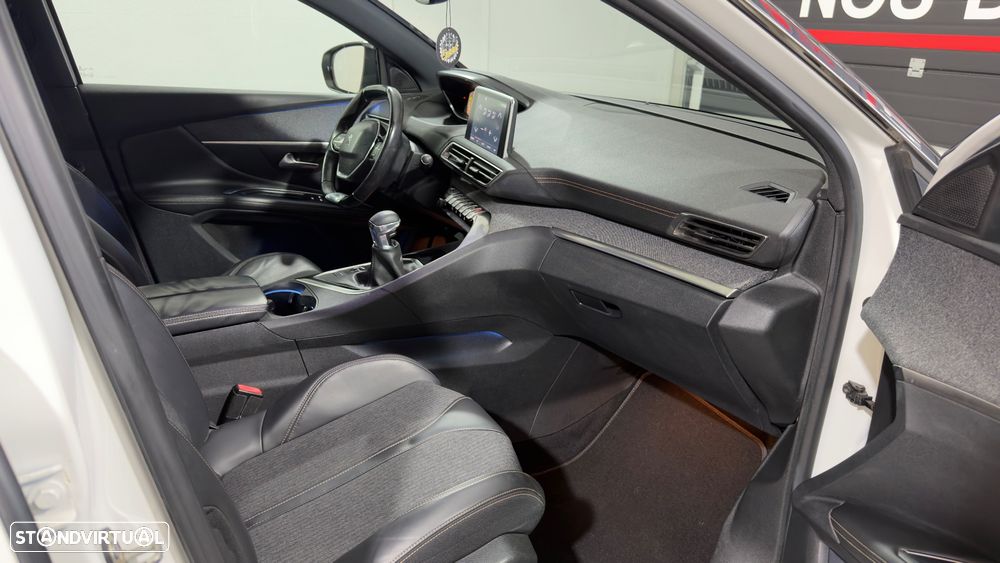 Peugeot 3008 1.2 PureTech GT Line - 19