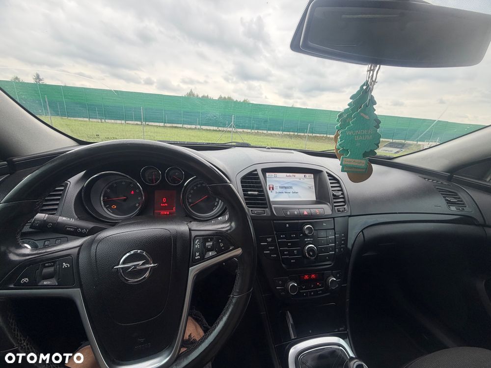Opel Insignia 1.8 - 9