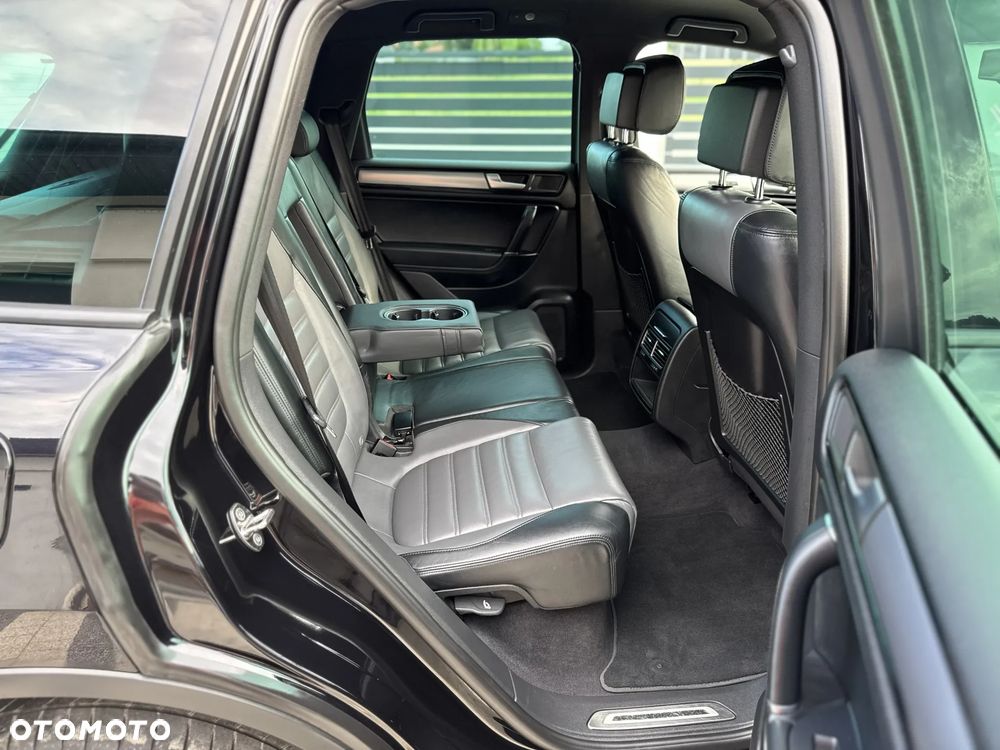 Volkswagen Touareg 3.0 V6 TDI BMT Perfectline R-Style - 35