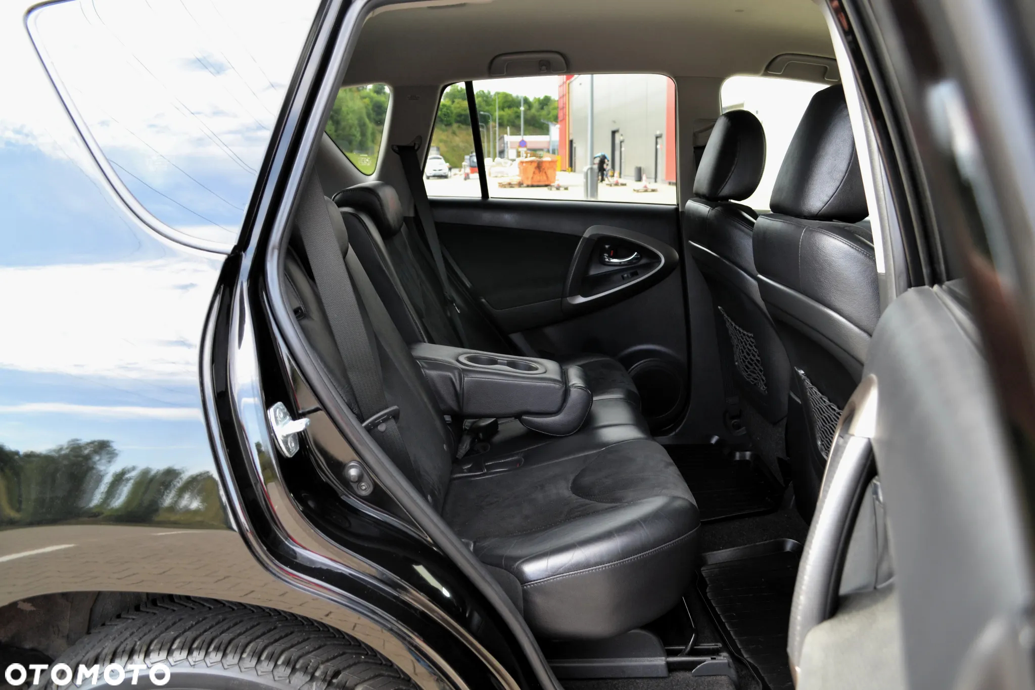 Toyota RAV4 2.0 VVT-i Premium - 12