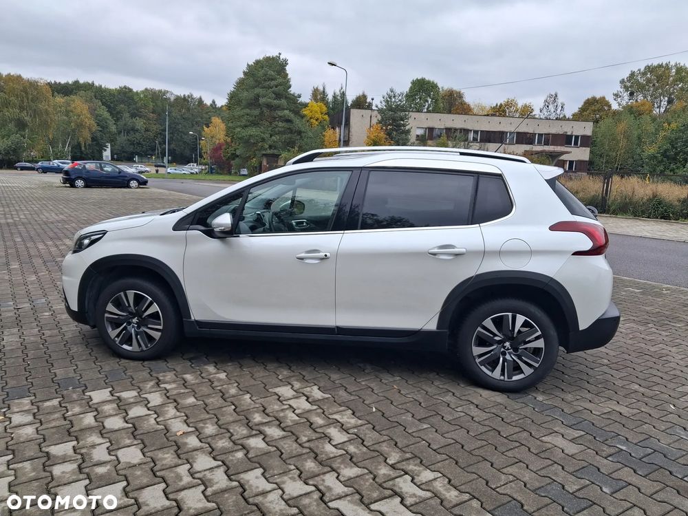 Peugeot 2008 - 8