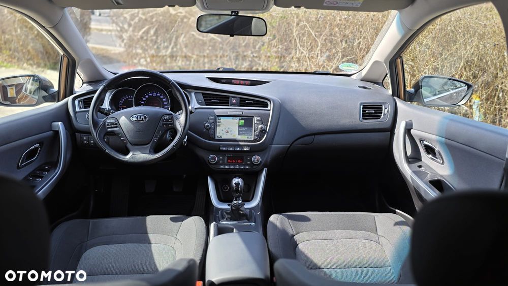 Kia Ceed 1.0 T-GDI ISG Dream-Team Edition - 9