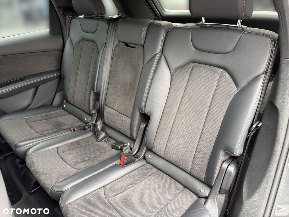 Audi Q7 - 12