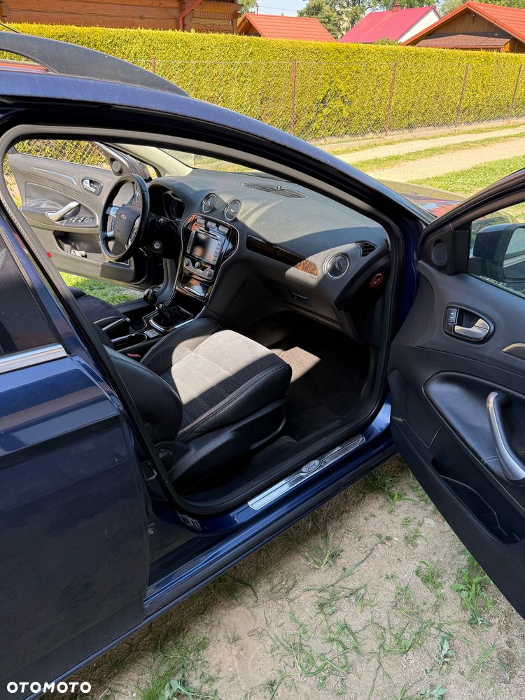 Ford Mondeo - 12