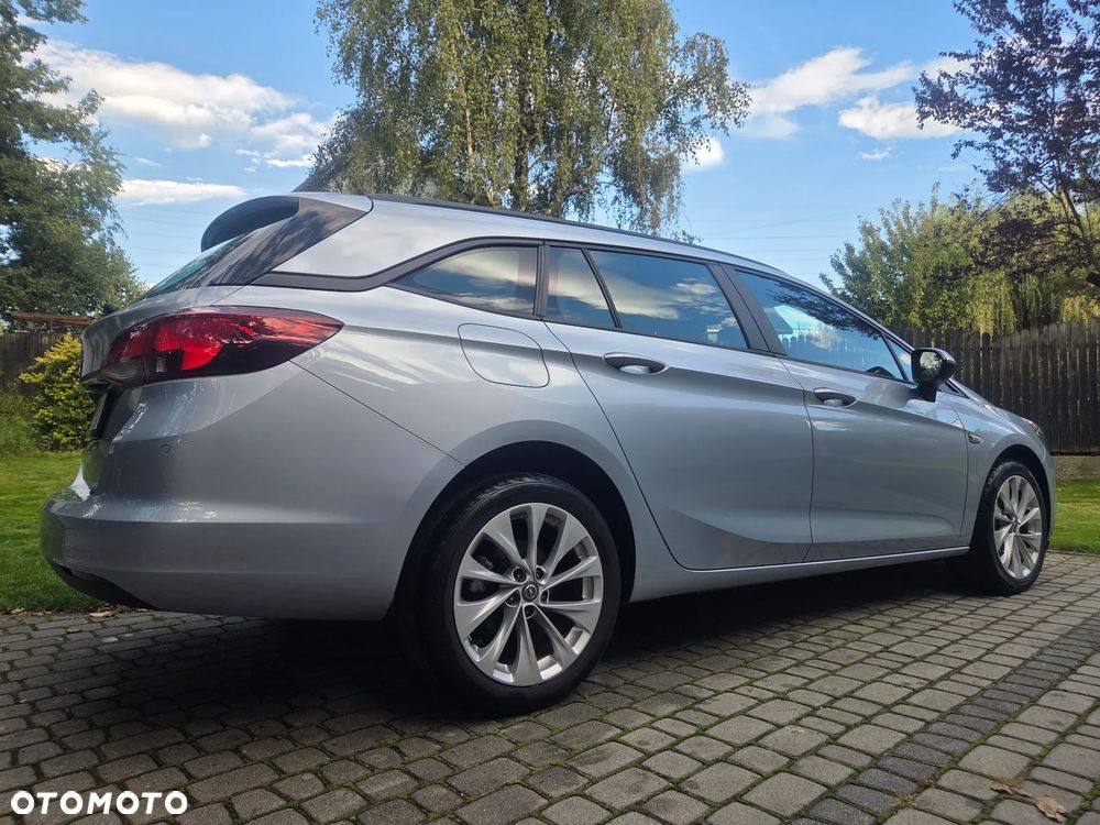 Opel Astra 1.4 Turbo Edition - 11