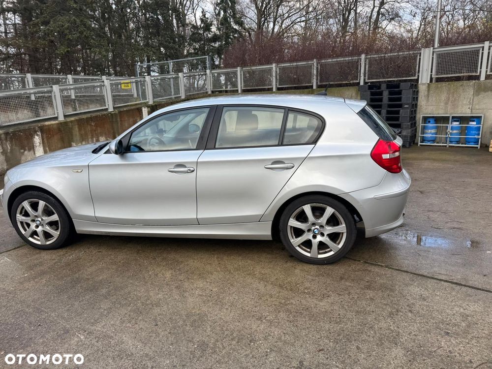 BMW Seria 1 116i - 4