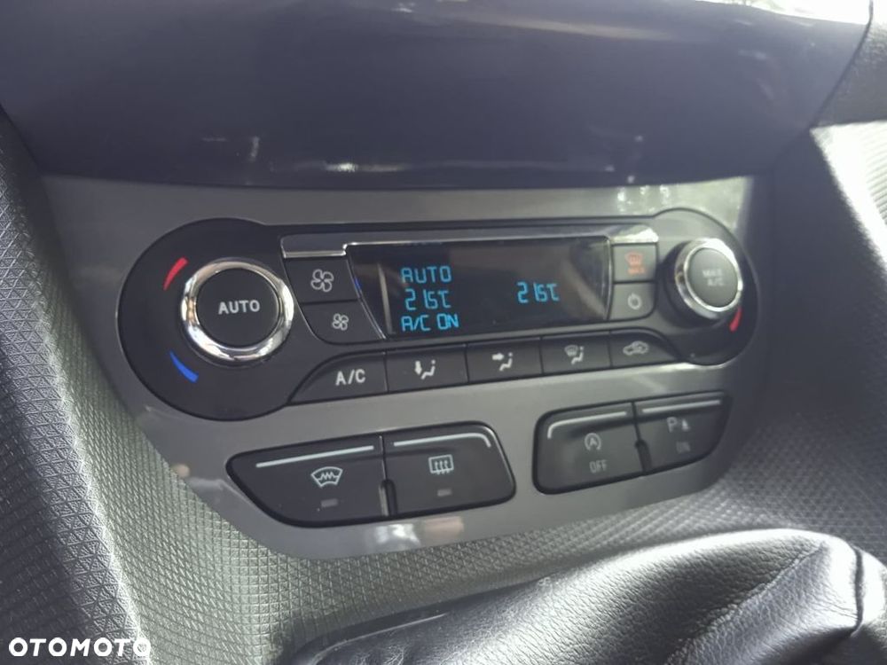 Ford Transit Connect - 26