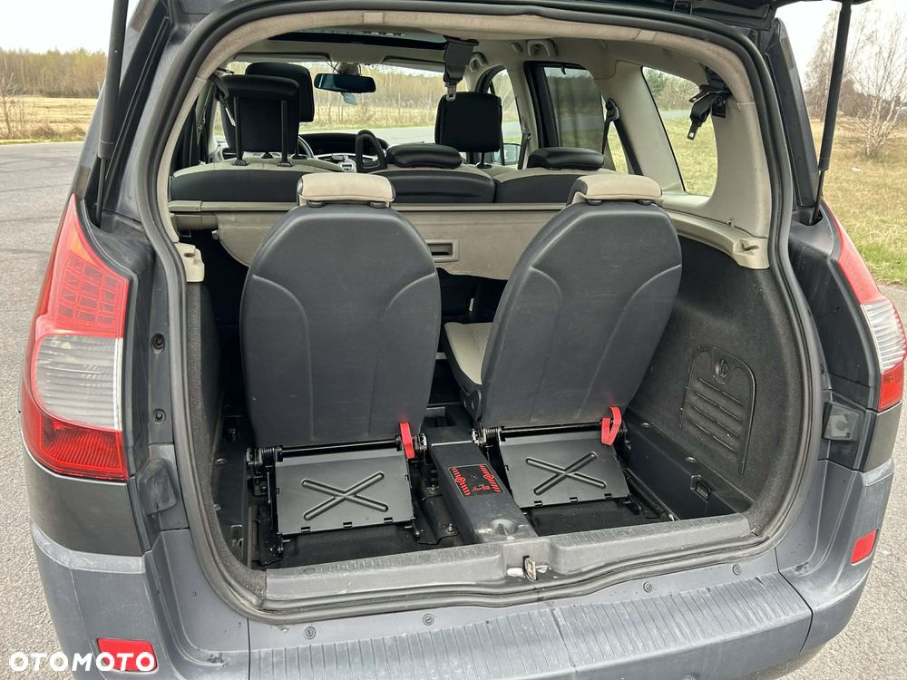 Renault Scenic 1.9 dCi FAP Conquest - 6