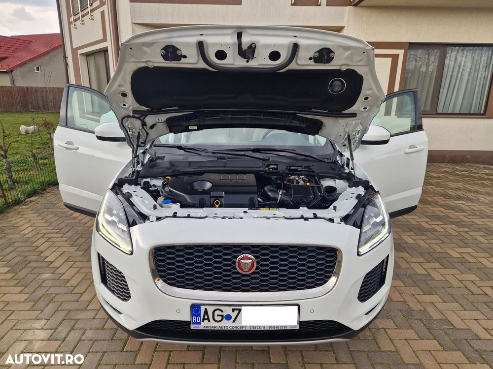 Jaguar E-Pace D150 AWD Base - 37