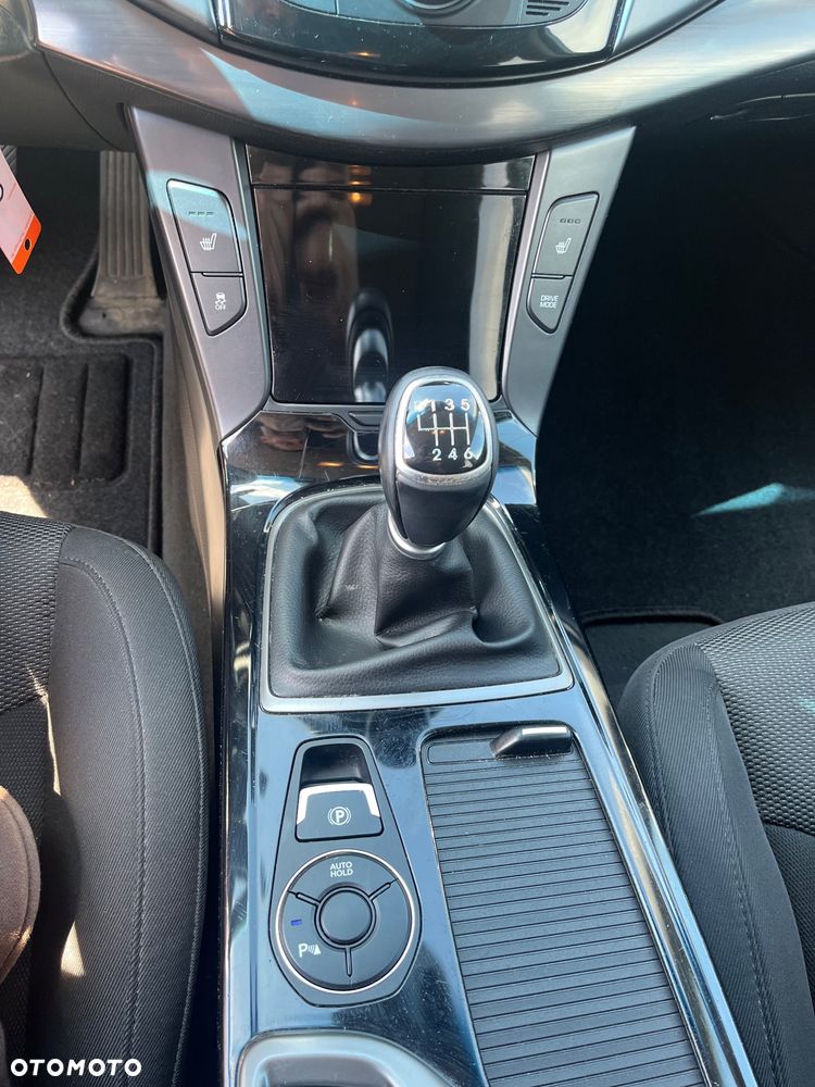Hyundai i40 Kombi 1.7 CRDi Premium - 19