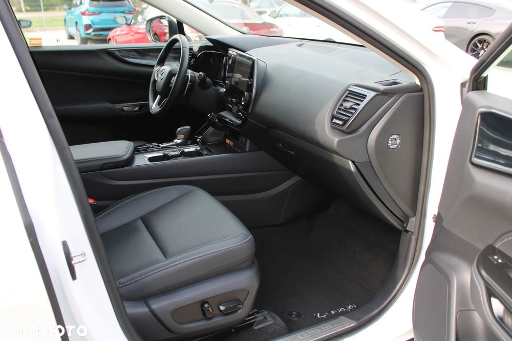 Lexus NX 350h Prestige 2WD - 25