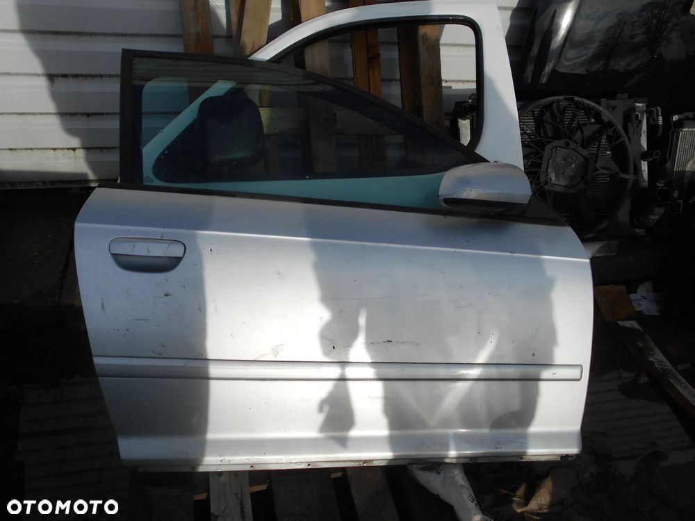 AUDI A3 8P LUSTERKO PRAWE 3D EUROPA - 1