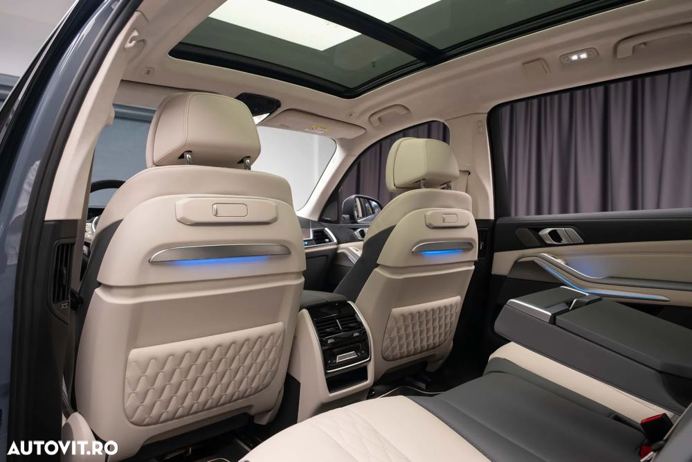 BMW X7 xDrive40i AT MHEV - 32