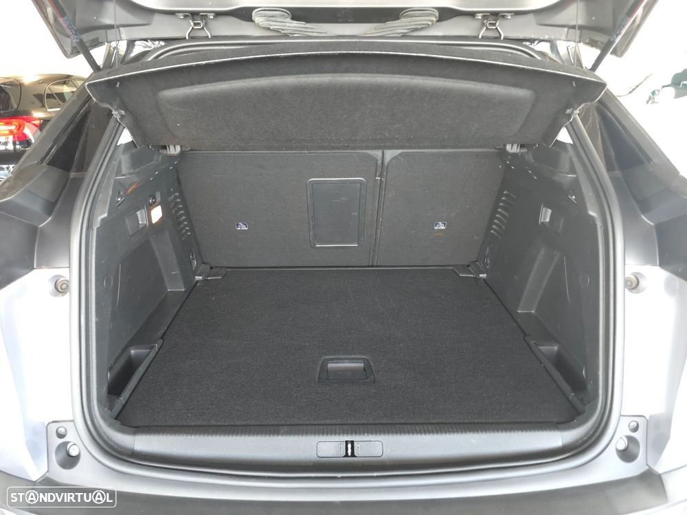 Peugeot 3008 1.5 BlueHDi Allure EAT8 — fotografia 20
