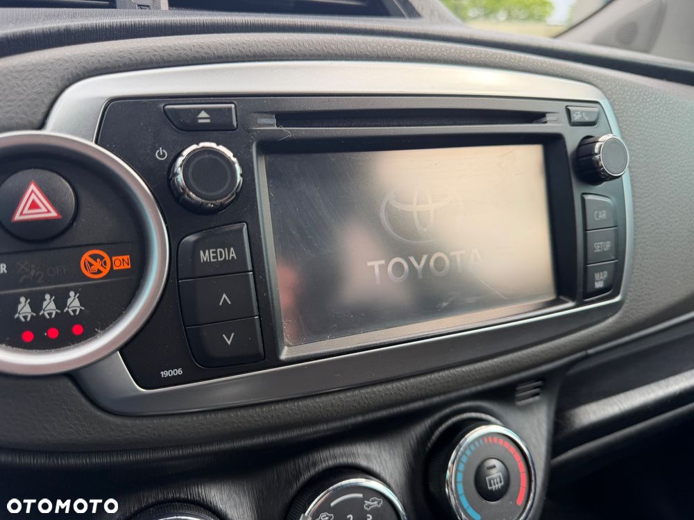Toyota Yaris 1.4 D-4D Premium - 14