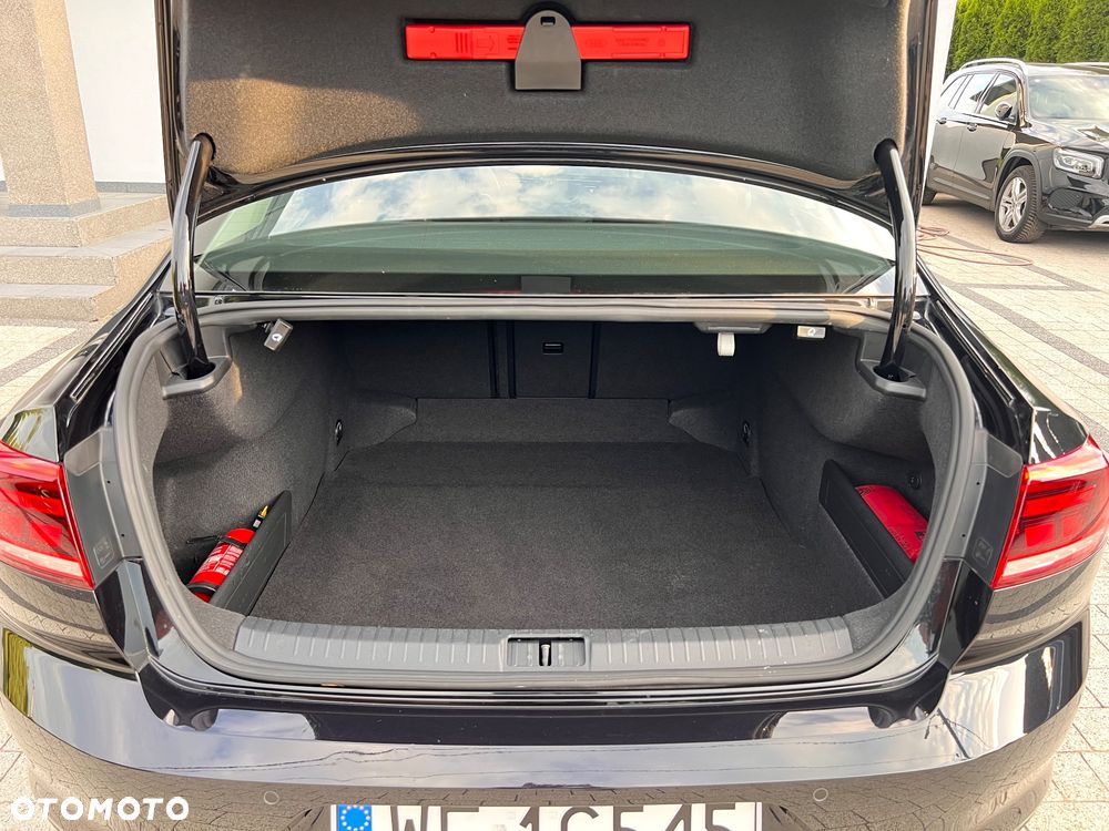 Volkswagen Passat 2.0 TDI EVO Business - 11