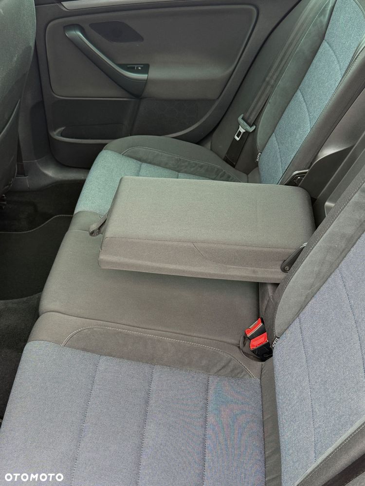 Volkswagen Golf 1.6 TDI DPF Style - 20