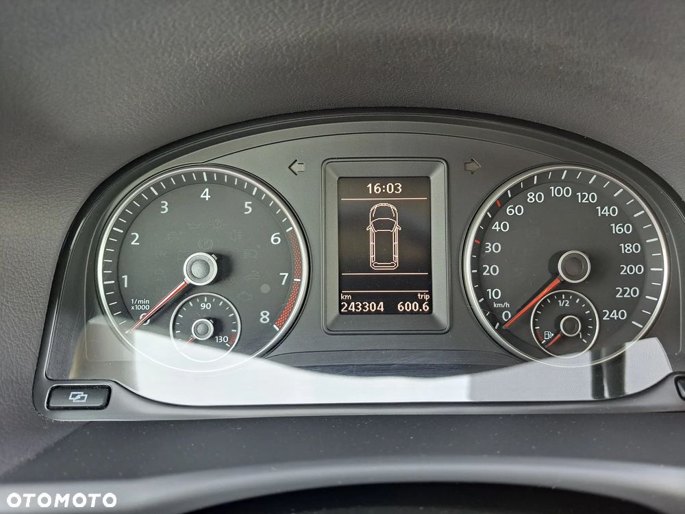 Volkswagen Touran 1.4 TSI Cross - 14