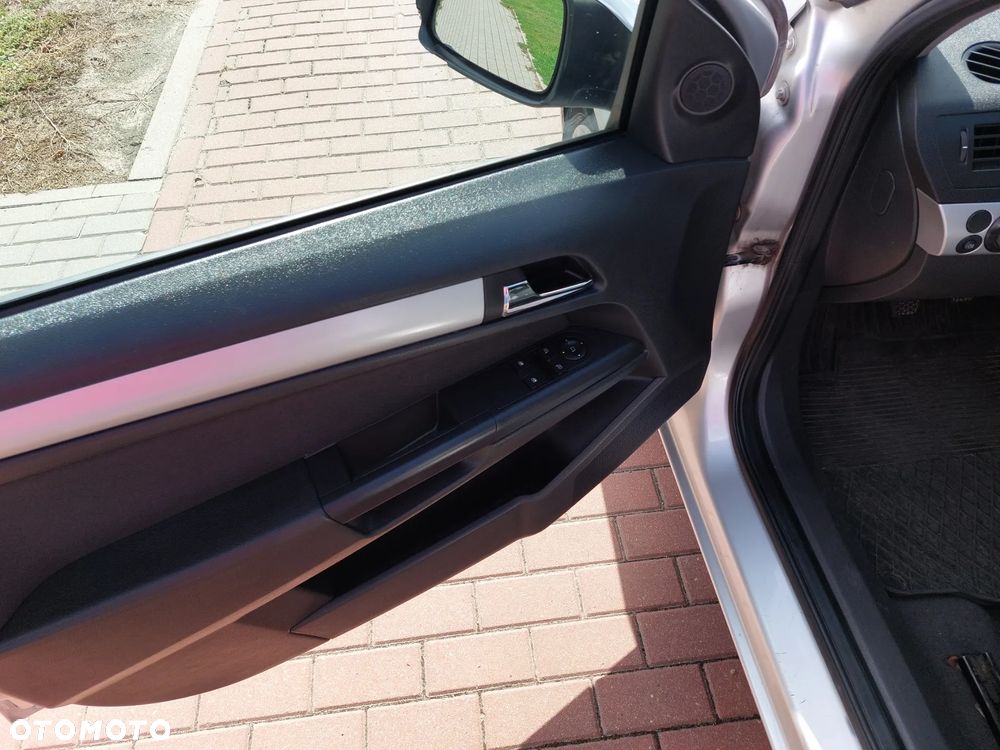 Opel Astra 1.6 Enjoy - 10