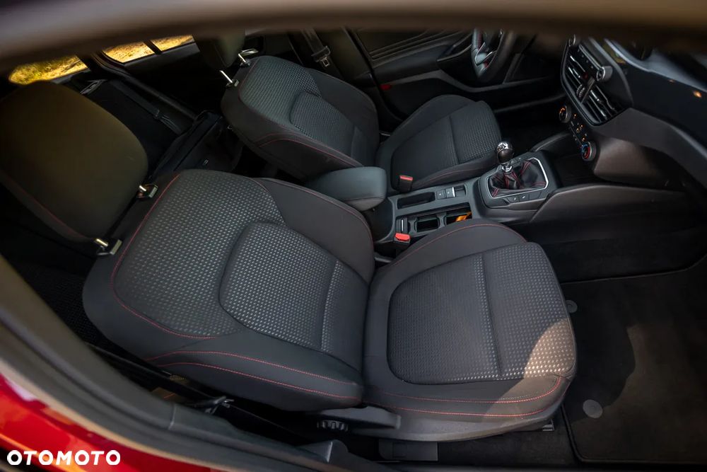 Ford Focus 1.0 EcoBoost Start-Stopp-System ST-LINE DESIGN - 20