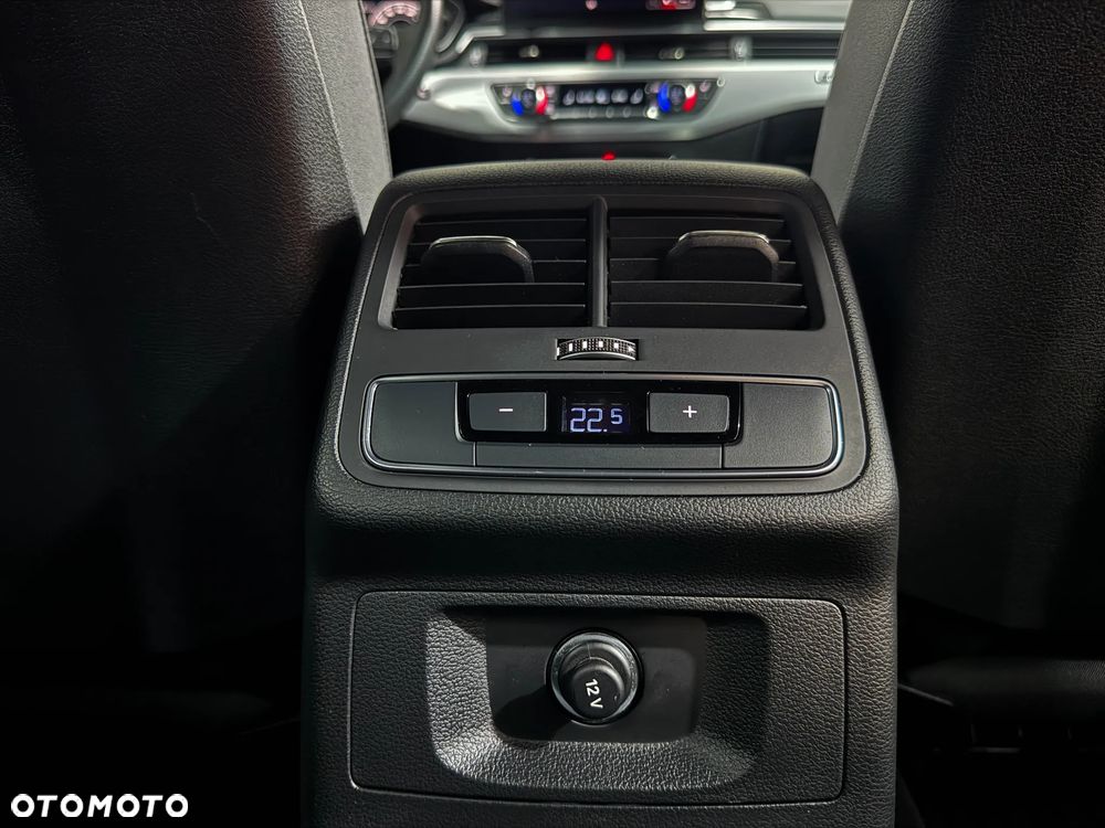 Audi A4 Avant 40 TDI quattro S tronic S line - 23