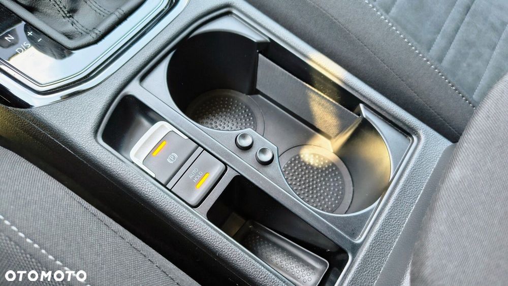 Volkswagen Touran - 30