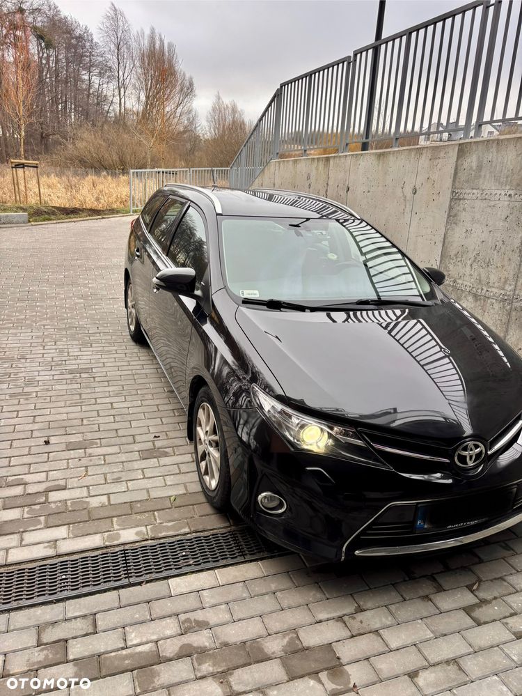 Toyota Auris 1.6 Premium Comfort MS - 3