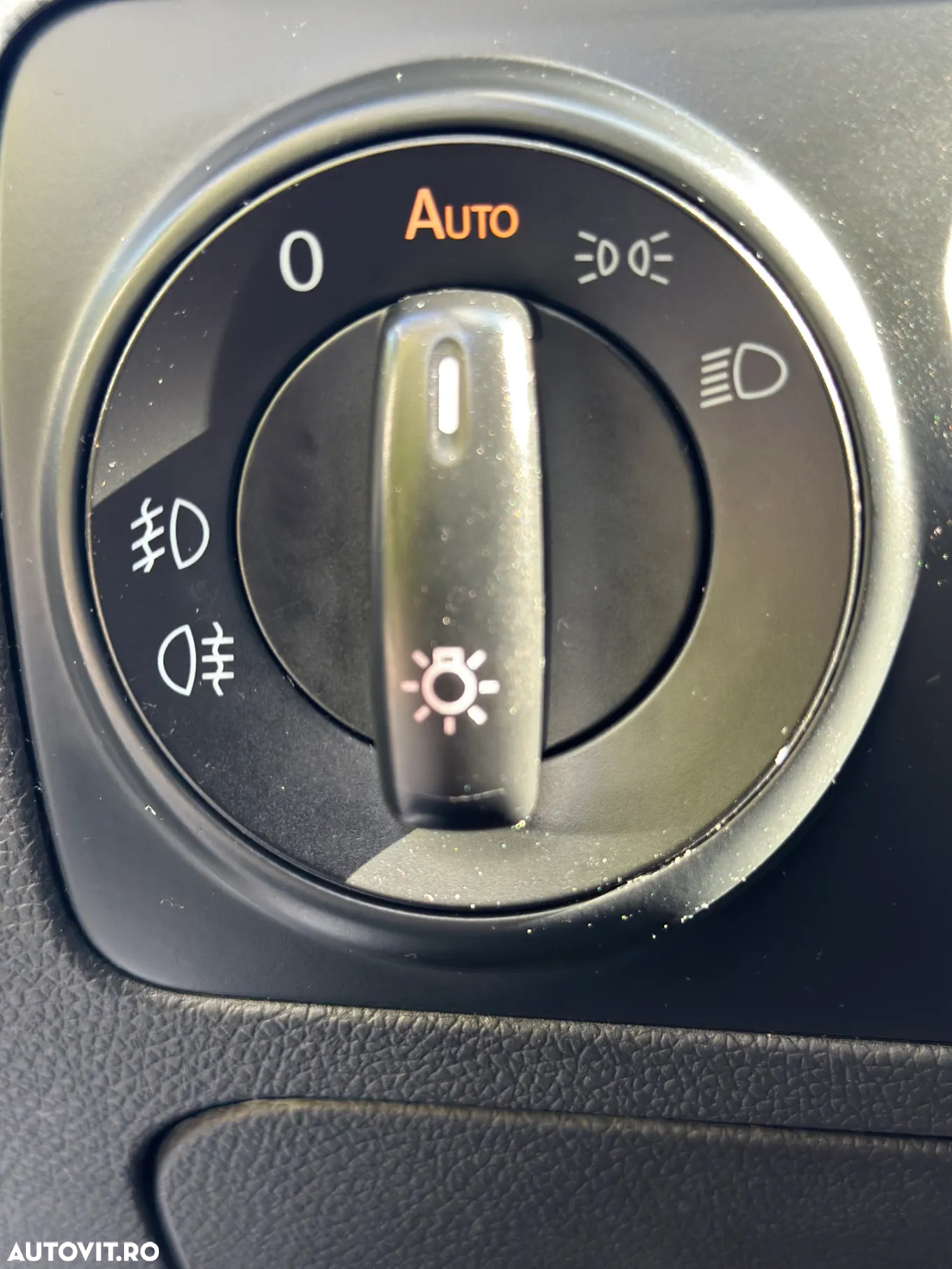 Volkswagen Golf 1.6 TDI DPF Trendline - 10