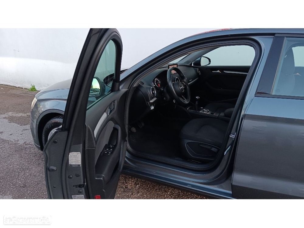 Audi A3 Limousine 30 TDI - 4