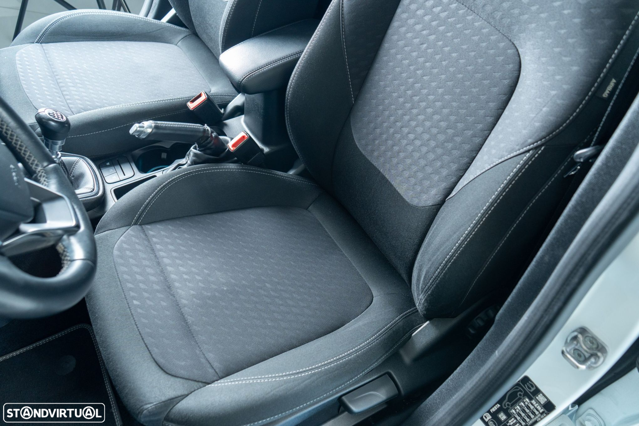 Ford Fiesta 1.5 TDCi Business - 15