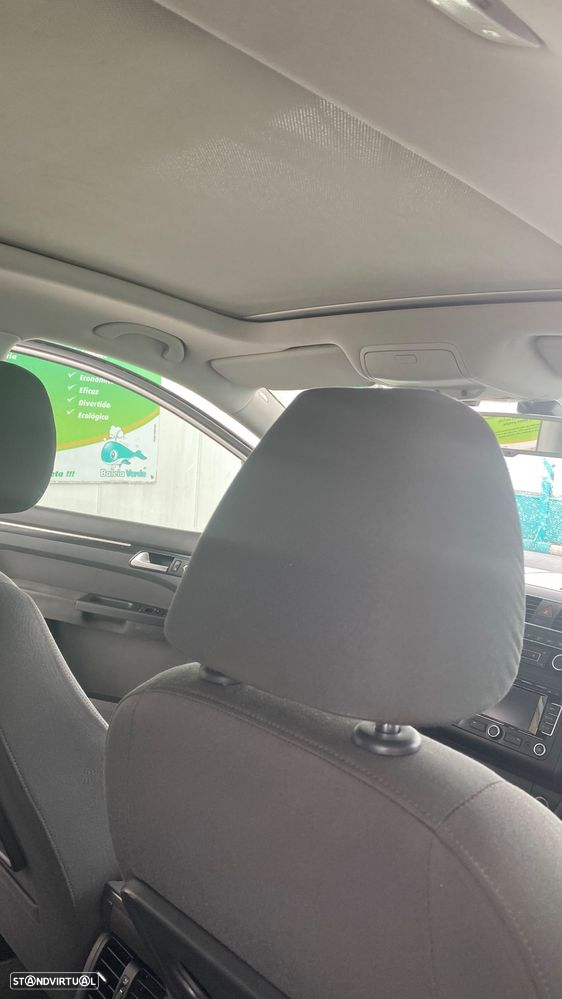 VW Touran 2.0 TDI Blue.Highline 7L - 12