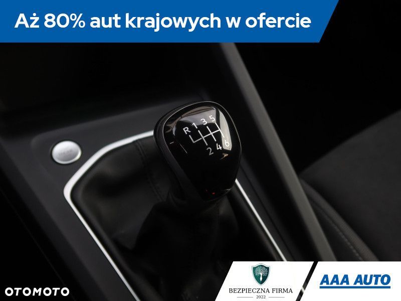 Volkswagen Golf - 21