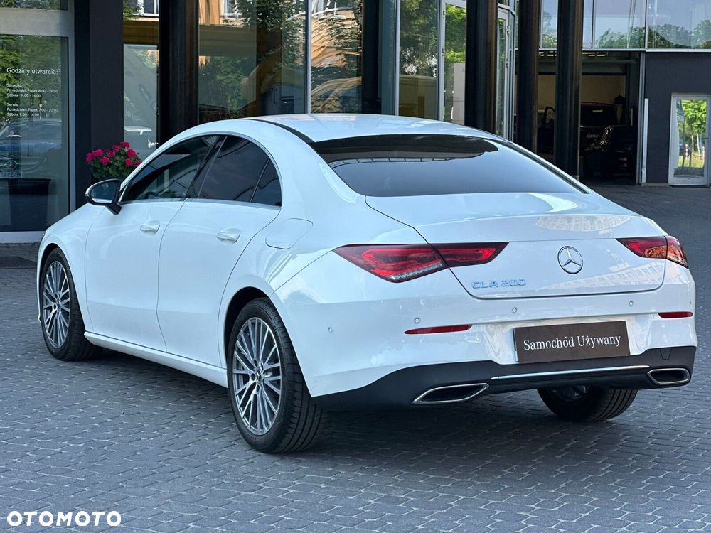 Mercedes-Benz CLA 200 Progressive 7G-DCT - 3