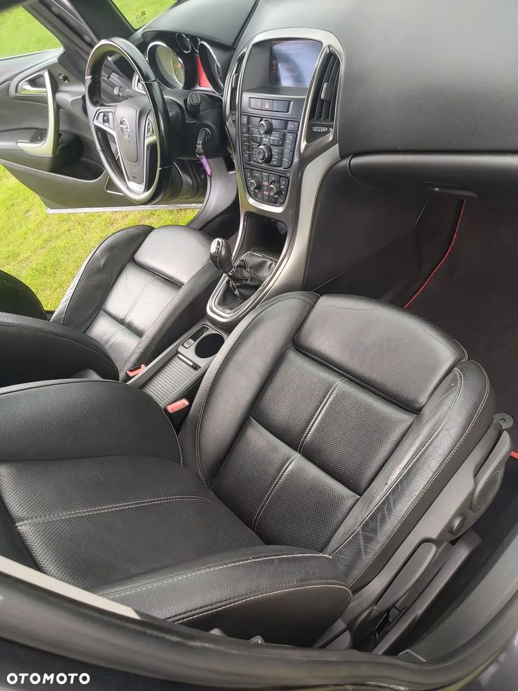 Opel Astra 1.4 Turbo Cosmo - 27