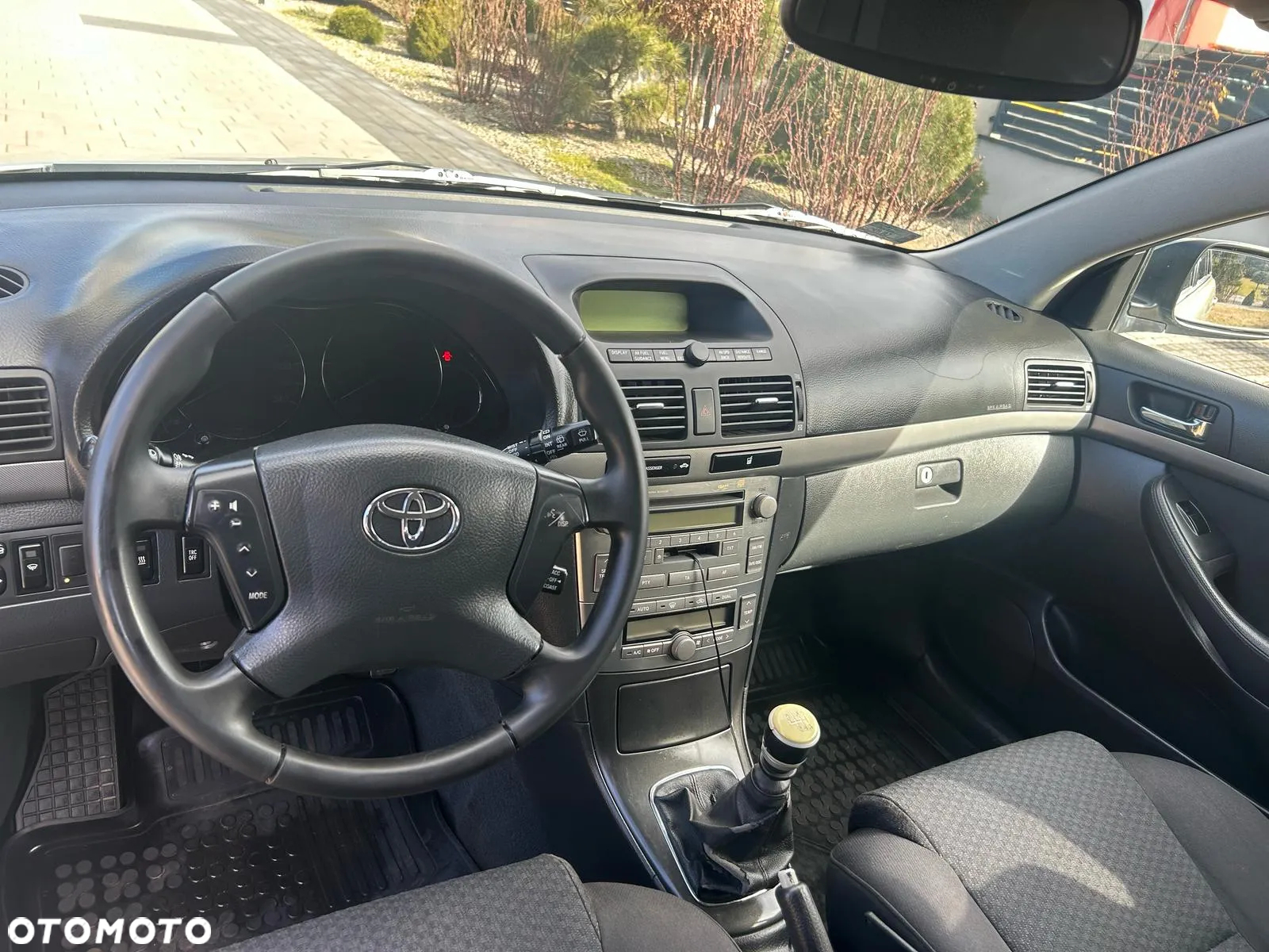 Toyota Avensis - 10