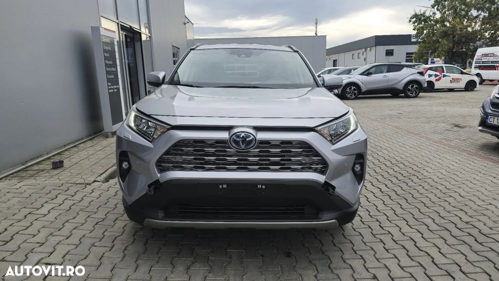 Toyota RAV4 - 9
