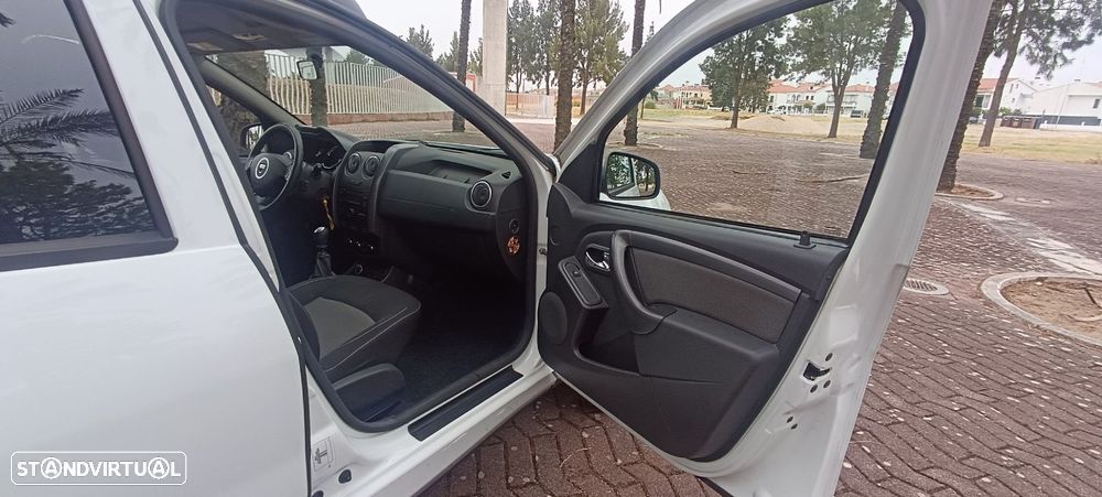 Dacia Duster 1.5 dCi Prestige 4WD - 25