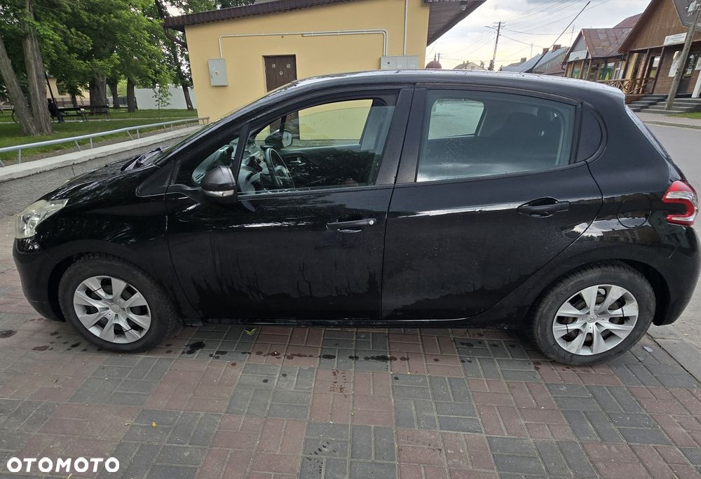 Peugeot 208 - 3