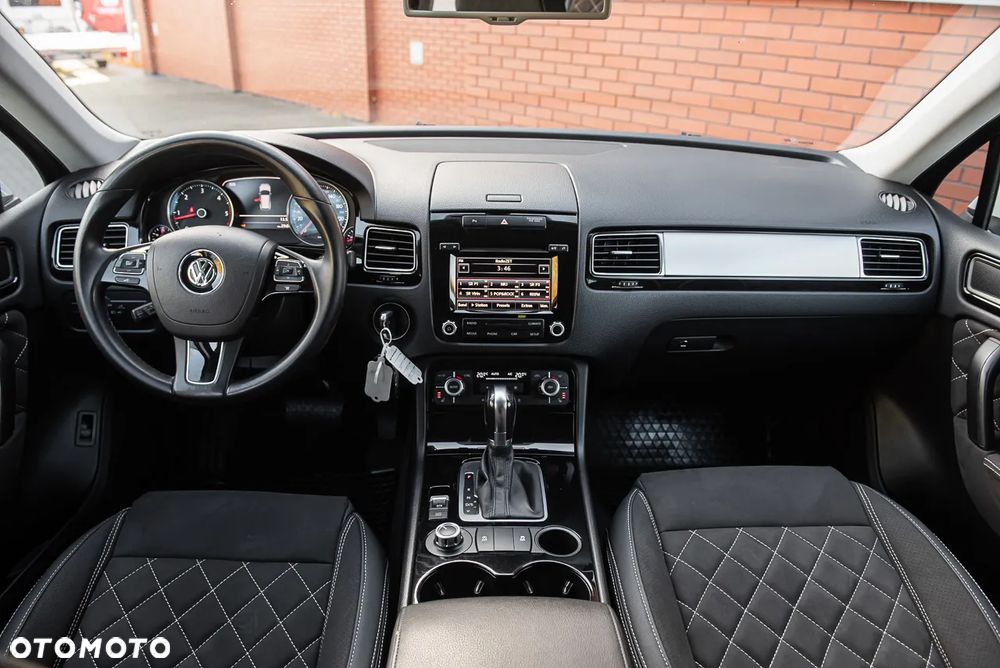 Volkswagen Touareg 3.0 V6 TDI SCR Blue Motion DPF Automatik Executive Edition - 26