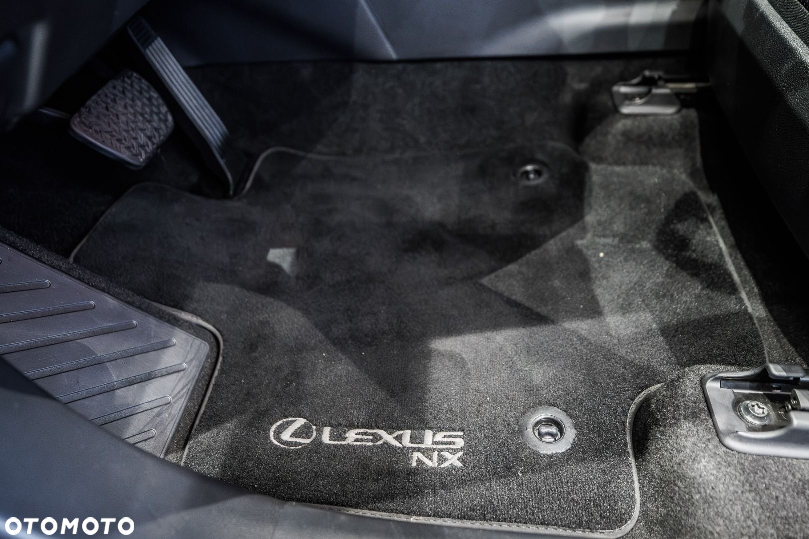 Lexus NX - 35