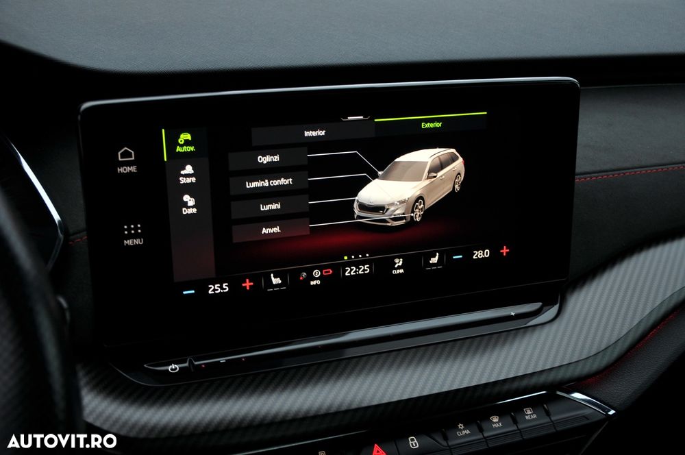 Skoda Octavia Combi 2.0 TDI DSG RS - 28